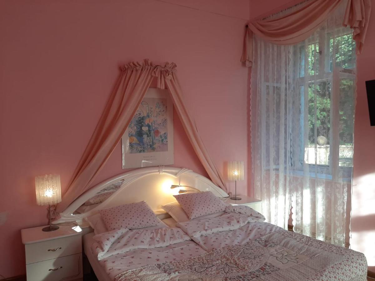 Palac Jastrowiec ภายนอก รูปภาพ