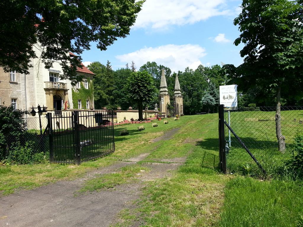 Palac Jastrowiec ภายนอก รูปภาพ