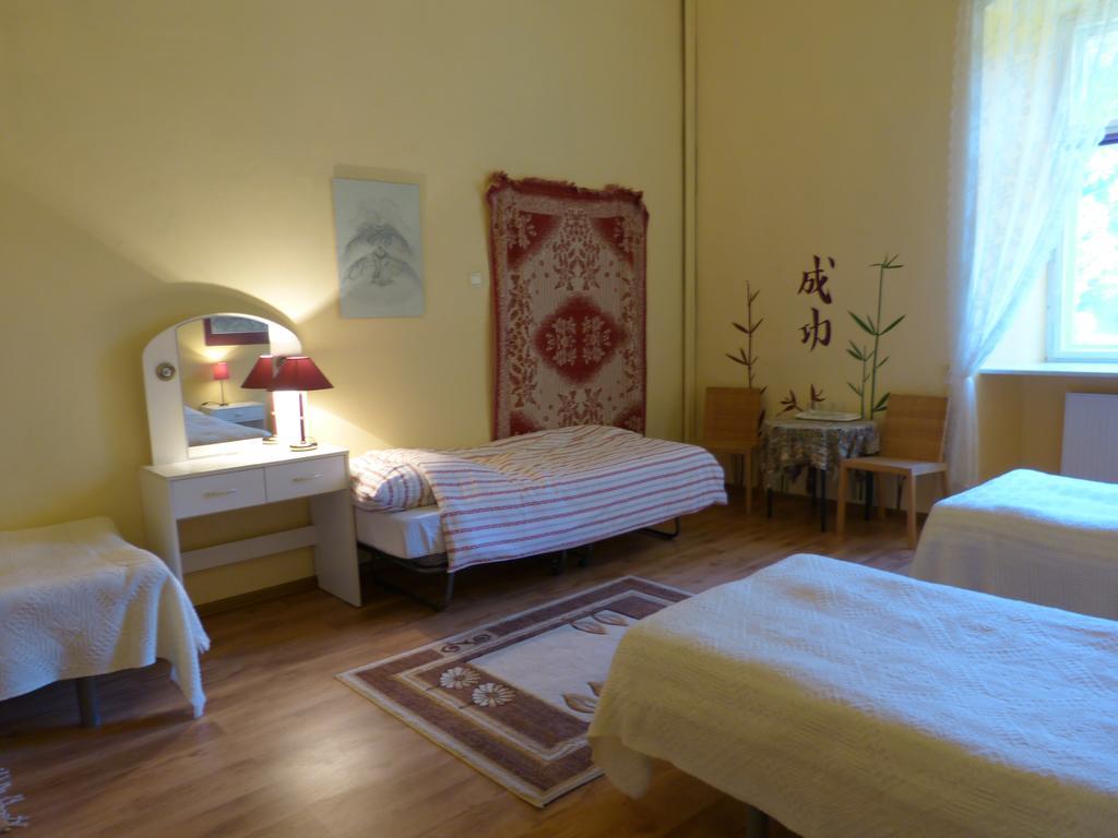 Palac Jastrowiec ภายนอก รูปภาพ