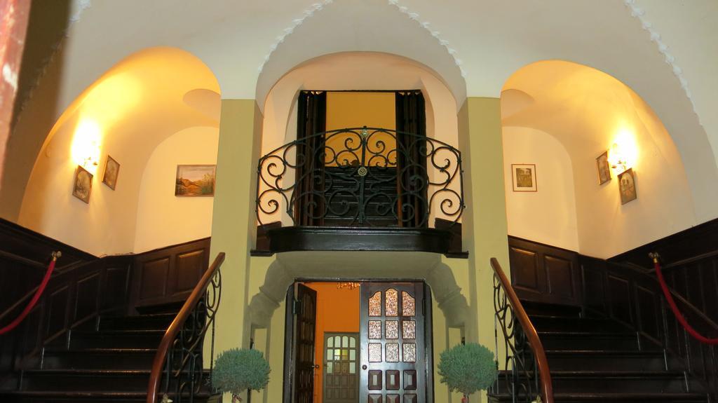 Palac Jastrowiec ภายนอก รูปภาพ