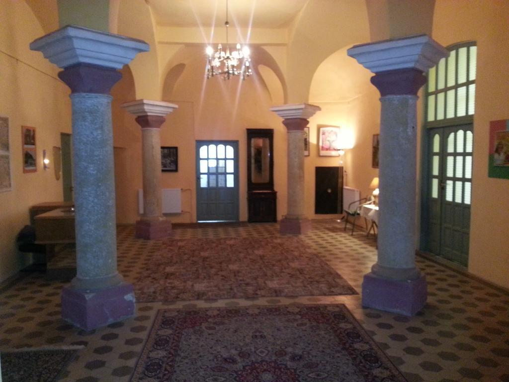 Palac Jastrowiec ภายนอก รูปภาพ