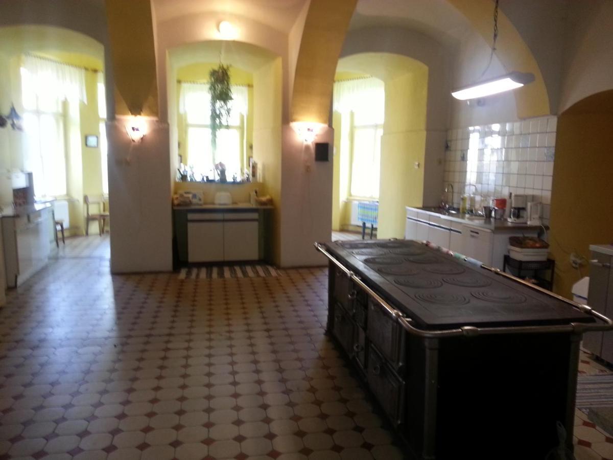 Palac Jastrowiec ภายนอก รูปภาพ